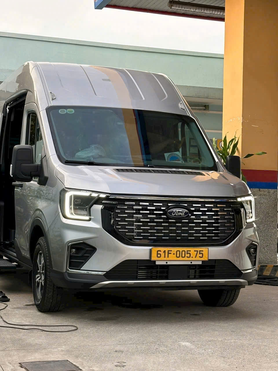 Thuê xe 16 chỗ có tài xế TPHCM đi các tỉnh - Bao giá trọn gói