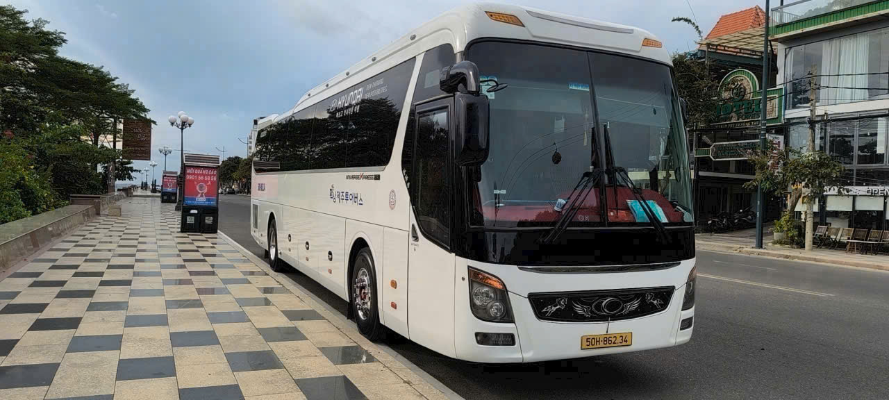 Thuê xe 45 chỗ ngồi có tài xế TPHCM đi các tỉnh - Bao giá trọn gói